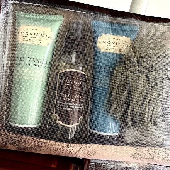 FREE or buy it. Labella shower gel sets both nwt. - Picture 2 of 4